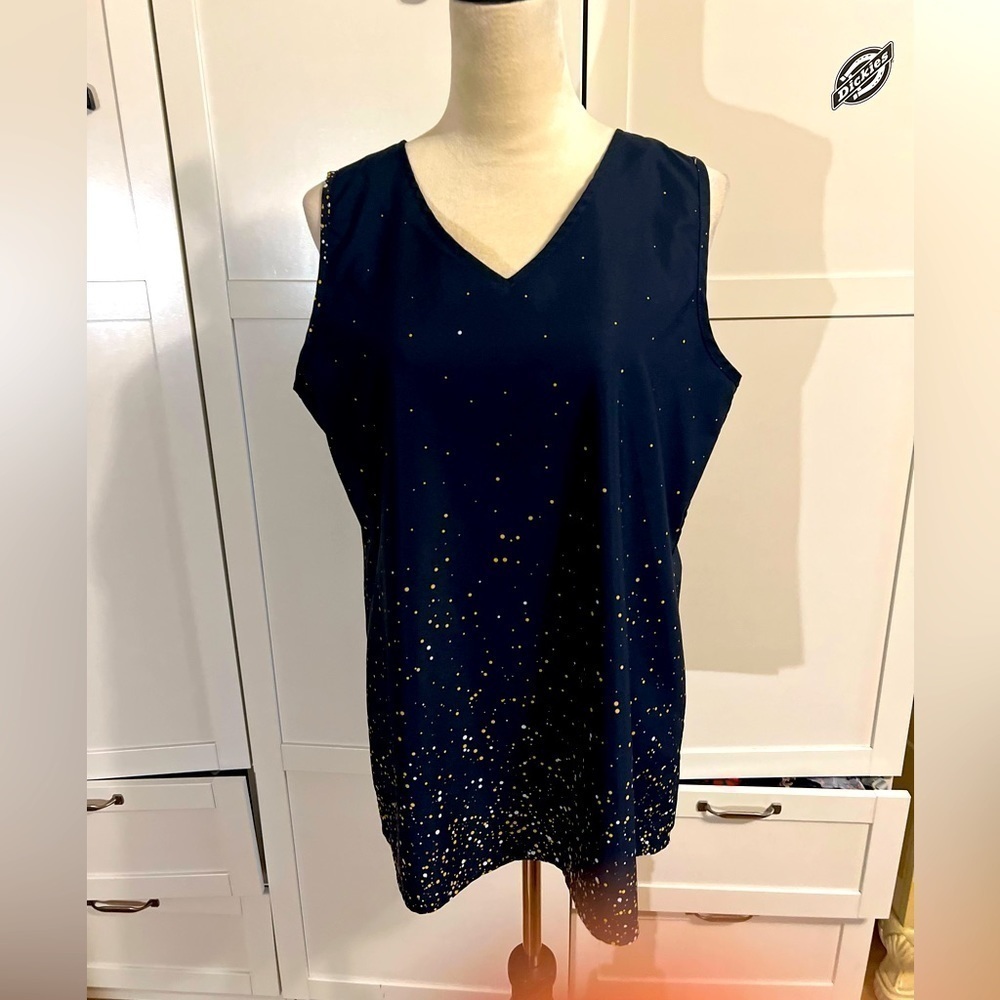 Women top. Accepting offers